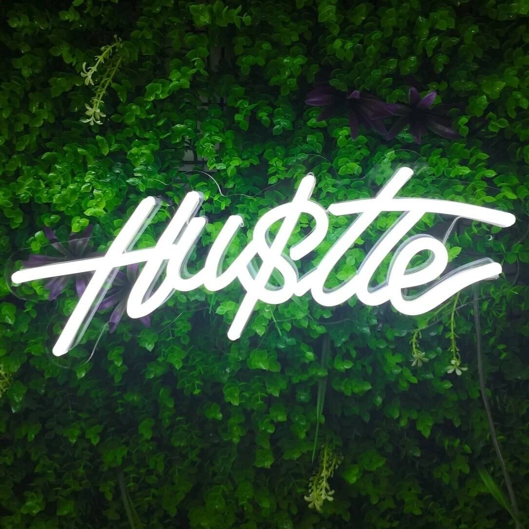 HUSTLE 💲