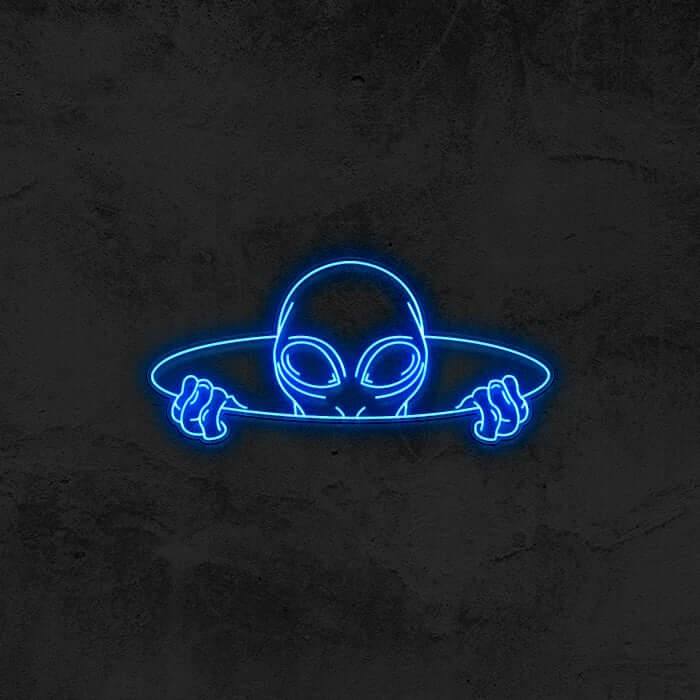 Peeking Alien 👽