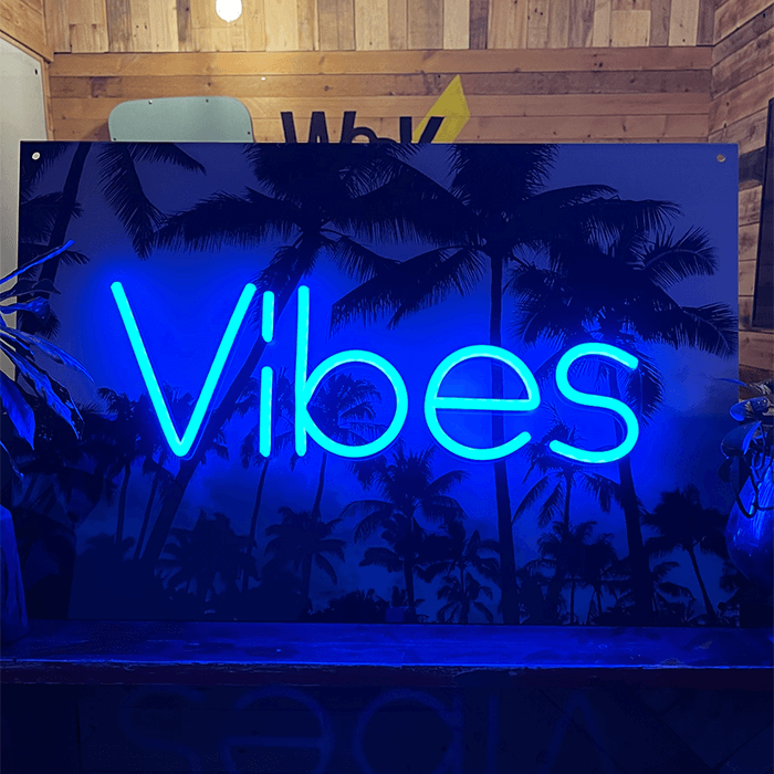 Vibes Neon Sign 🌴